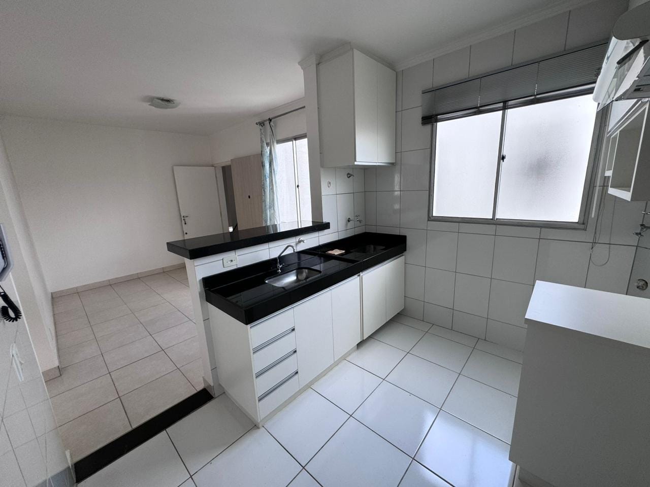 Apartamento em Chácaras Tubalina e Quartel, Uberlândia/MG de 44m² 2 quartos à venda por R$ 164.000,00