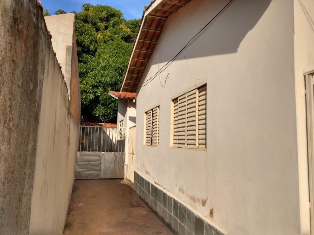 Casa em Jardim Mariliza, Goiânia/GO de 150m² 5 quartos à venda por R$ 399.000,00