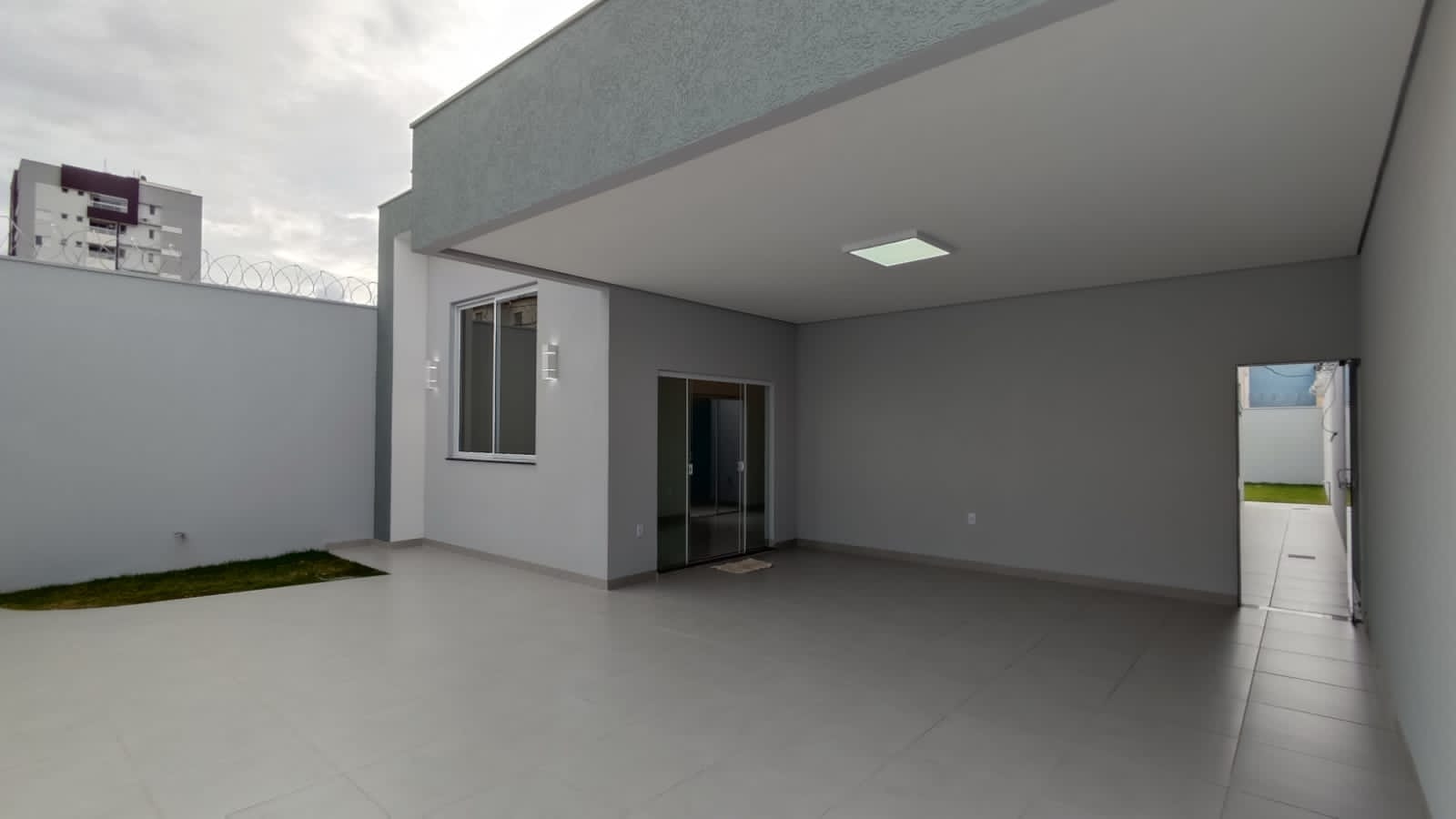 Casa em Laranjeiras, Uberlândia/MG de 89m² 3 quartos à venda por R$ 599.000,00