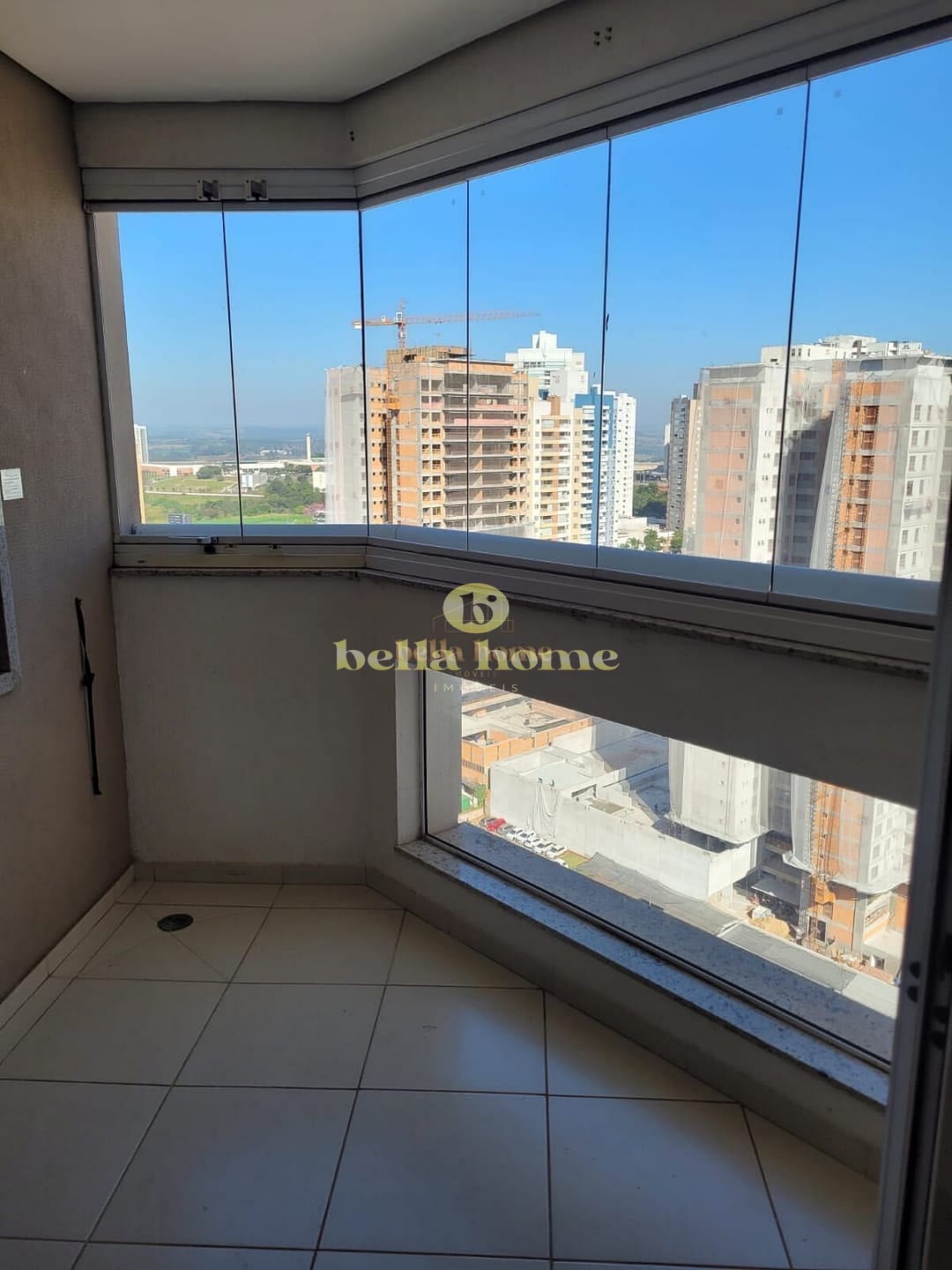 Apartamento em Santa Rosa, Londrina/PR de 10m² 3 quartos à venda por R$ 684.000,00