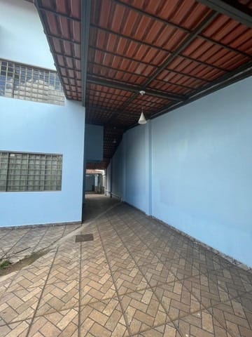 Sobrado em Residencial Vale do Araguaia, Goiânia/GO de 219m² 5 quartos à venda por R$ 699.000,00