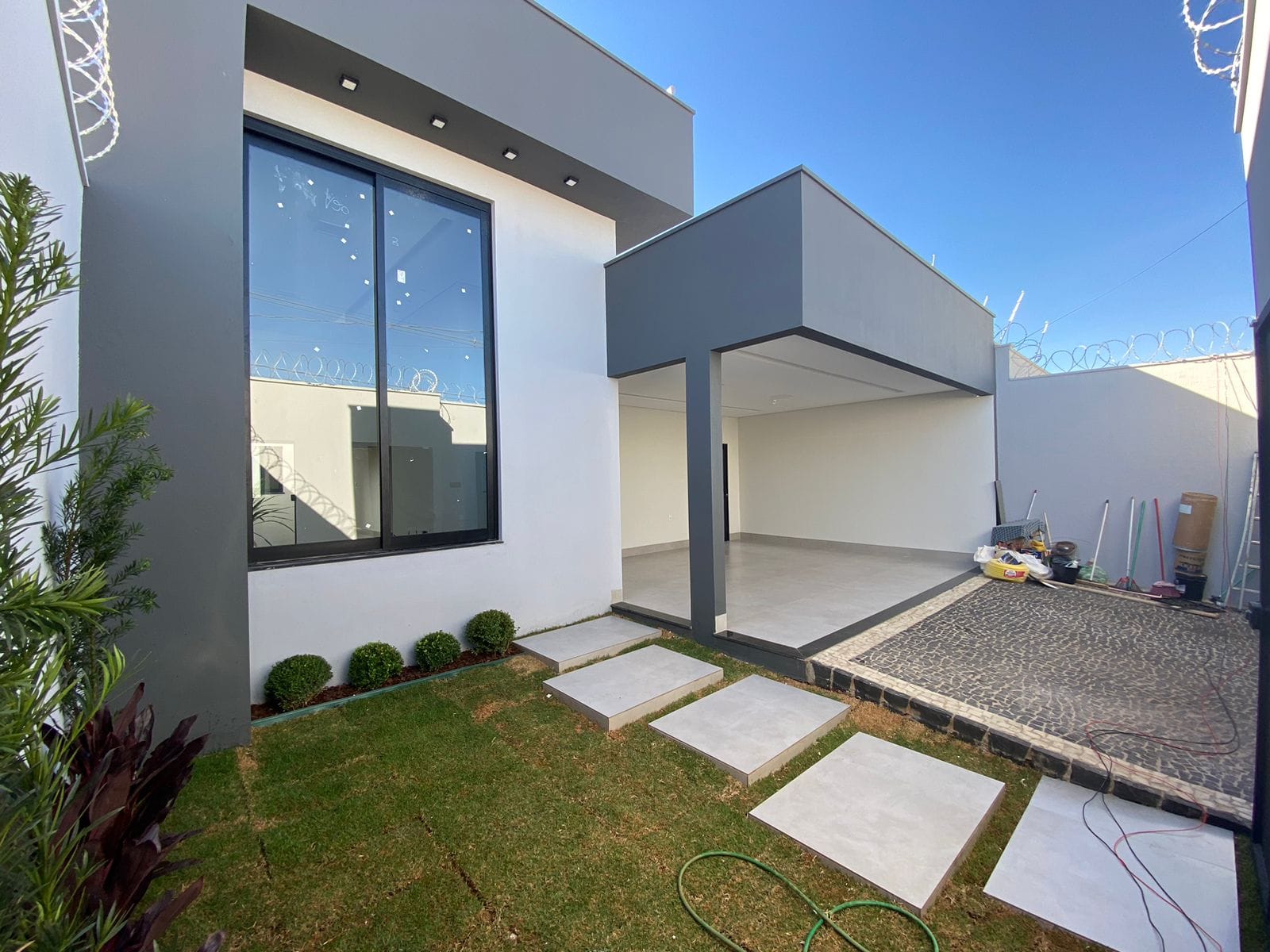 Casa em Laranjeiras, Uberlândia/MG de 142m² 3 quartos à venda por R$ 724.000,00