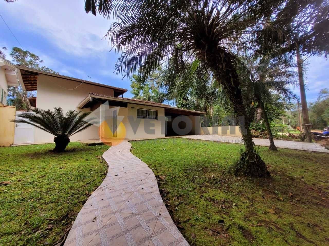 Casa em Massaguaçu, Caraguatatuba/SP de 205m² 4 quartos à venda por R$ 759.000,00
