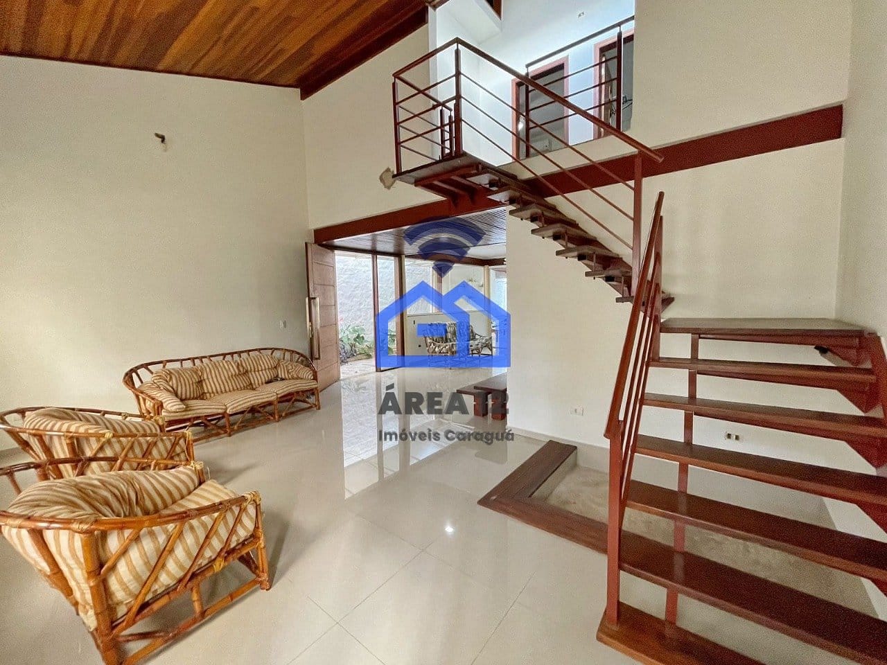 Casa em Martim de Sá, Caraguatatuba/SP de 190m² 3 quartos à venda por R$ 899.000,00