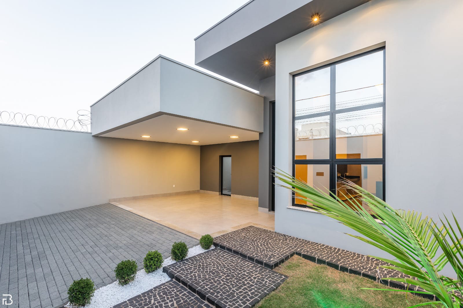 Casa em Novo Mundo, Uberlândia/MG de 160m² 3 quartos à venda por R$ 939.000,00