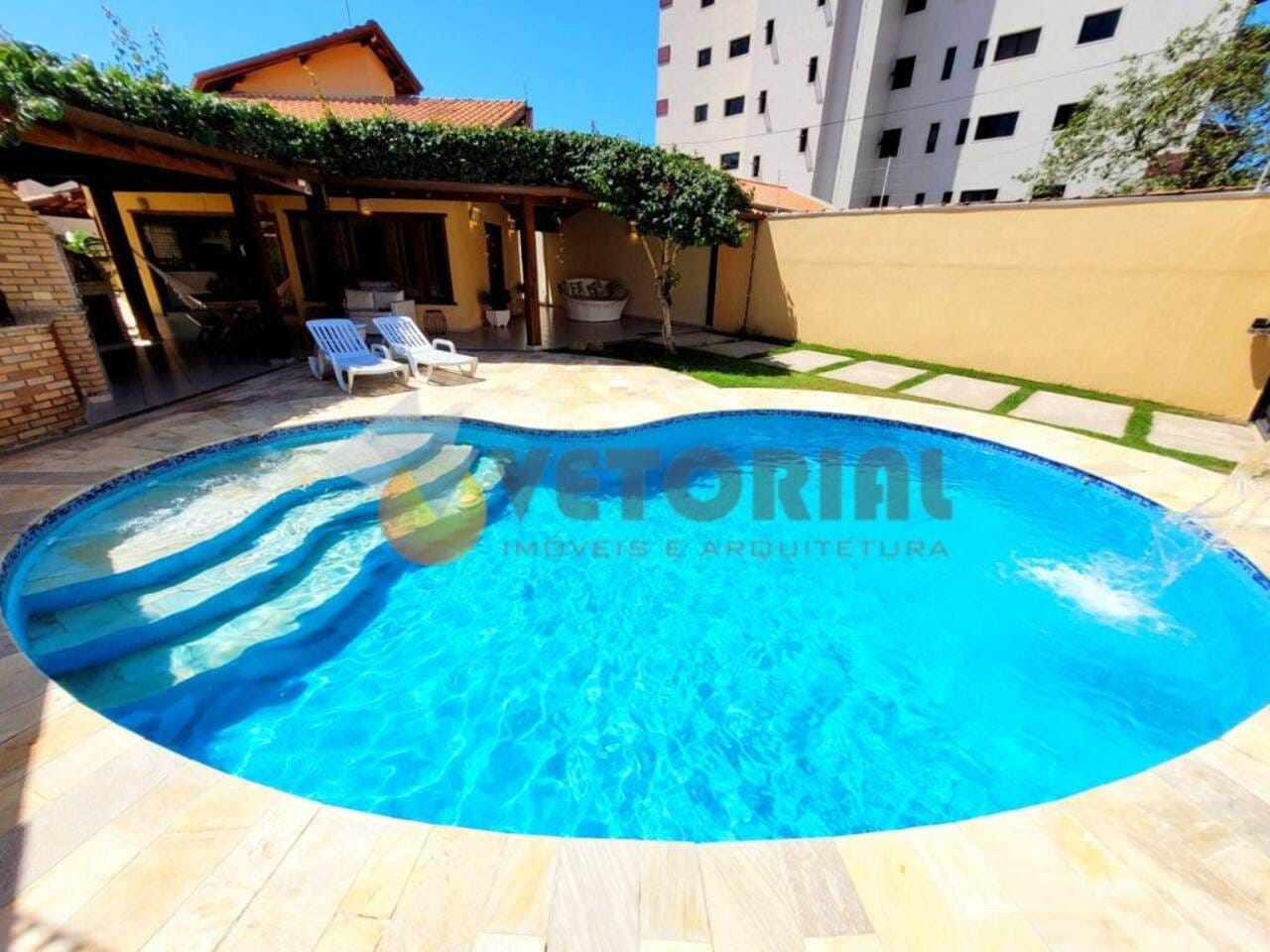 Casa em Balneário Copacabana, Caraguatatuba/SP de 166m² 3 quartos à venda por R$ 1.299.000,00