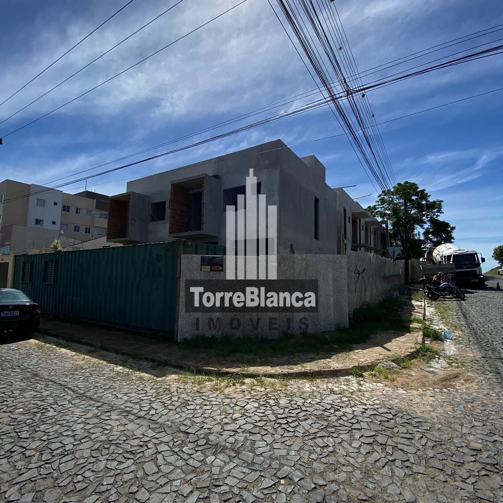 Sobrado em Jardim Carvalho, Ponta Grossa/PR de 52m² 3 quartos à venda por R$ 649.000,00