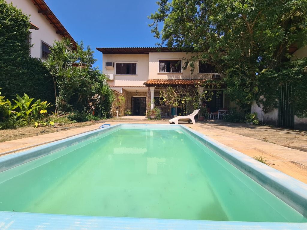 Casa em Piratininga, Niterói/RJ de 240m² 3 quartos à venda por R$ 1.499.000,00