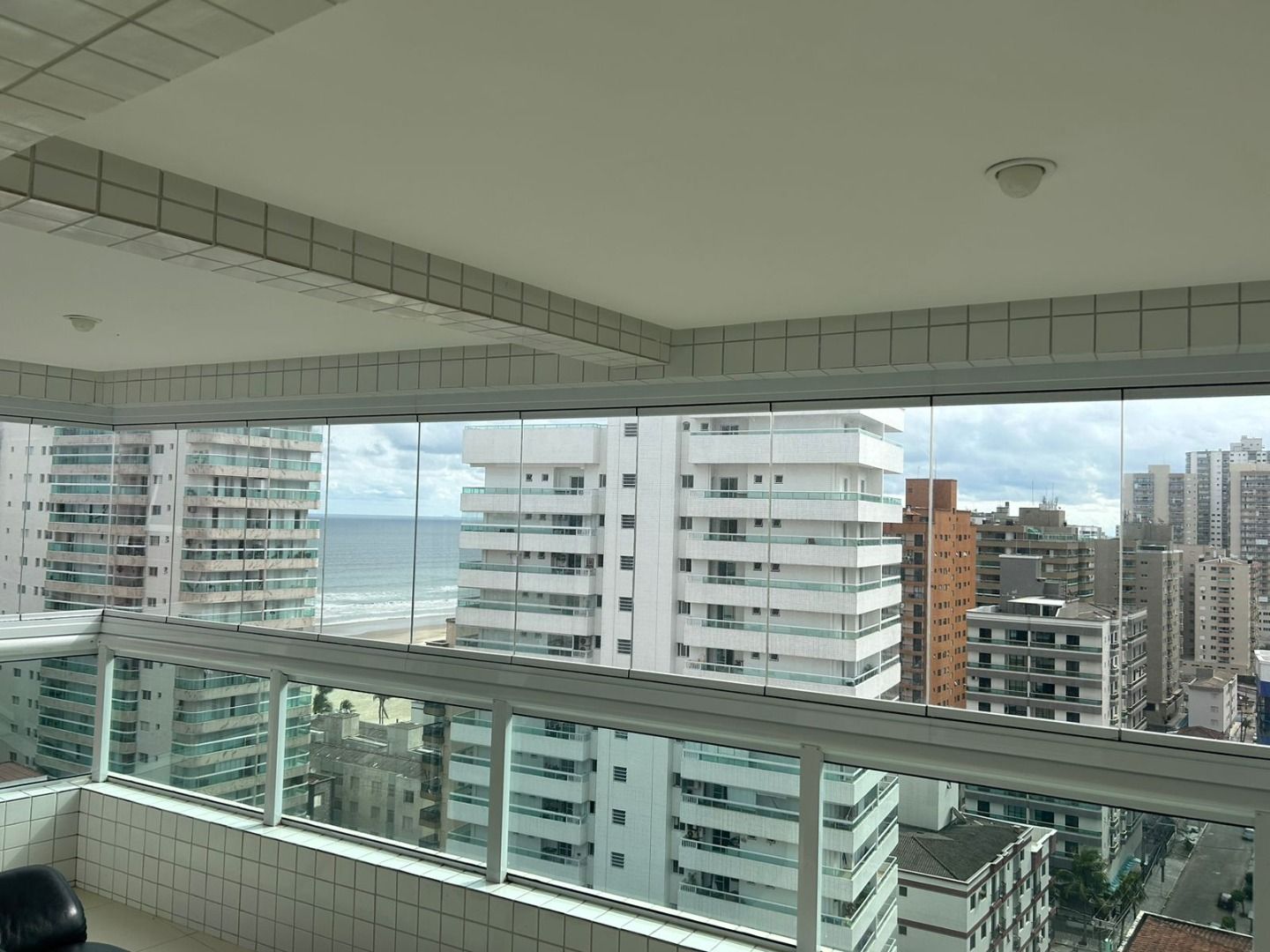 Apartamento em Campo da Aviação, Praia Grande/SP de 115m² 3 quartos para locação R$ 4.500,00/mes