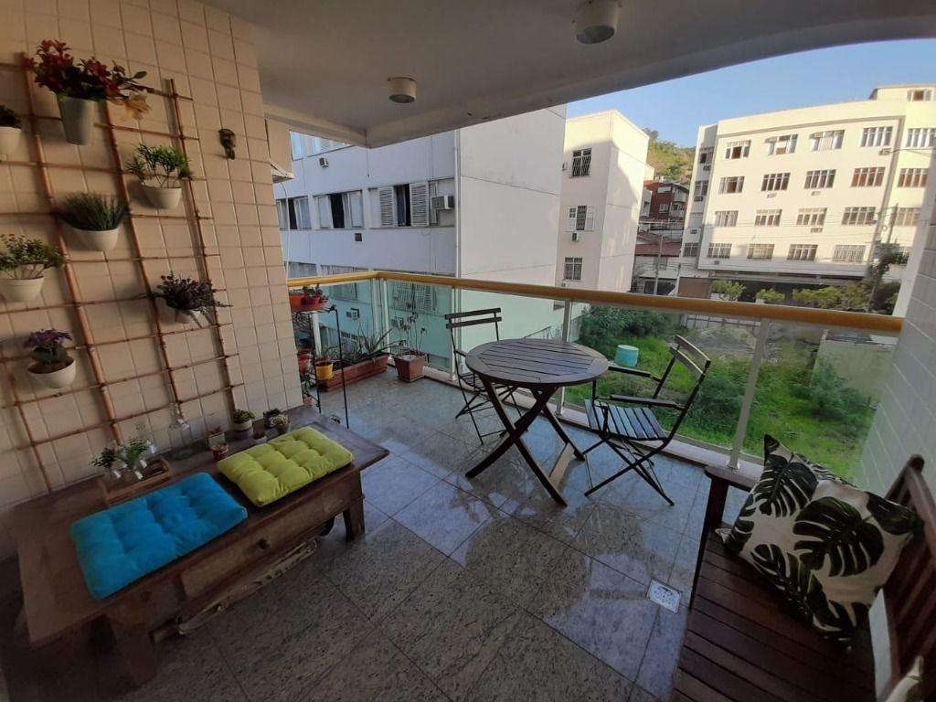 Apartamento em São Francisco, Niterói/RJ de 60m² 1 quartos à venda por R$ 888.000,00