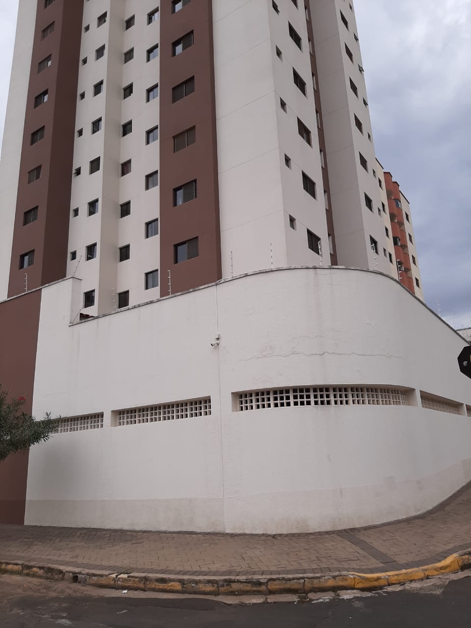 Apartamento em Jardim Amália, Bauru/SP de 60m² 2 quartos para locação R$ 1.350,00/mes