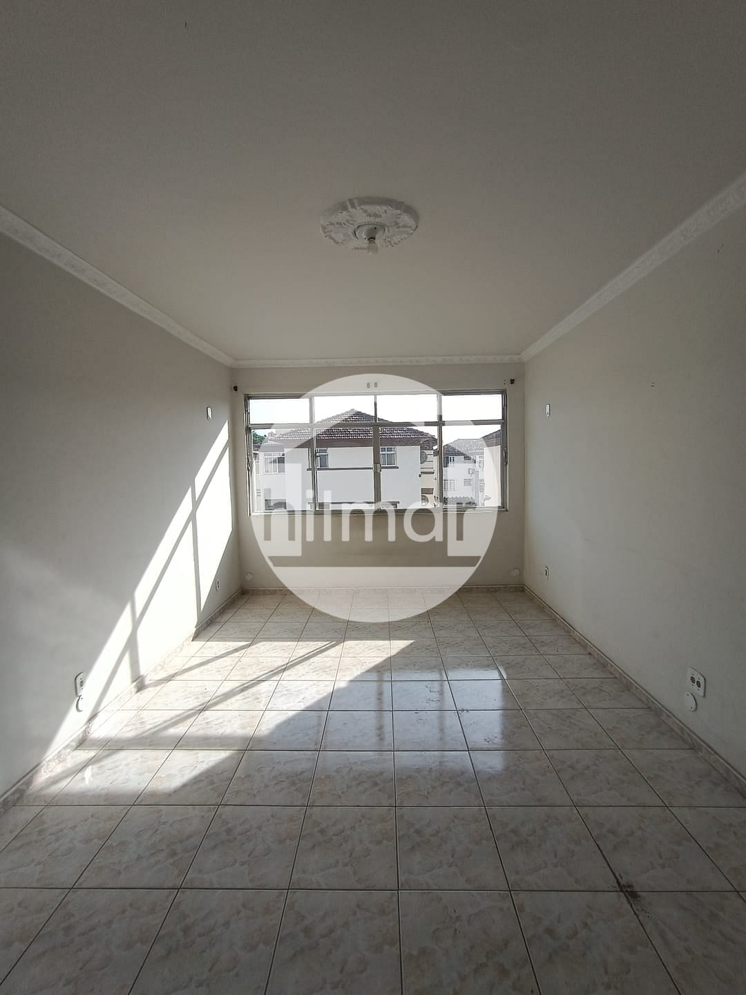 Apartamento em Ramos, Rio de Janeiro/RJ de 94m² 3 quartos para locação R$ 1.100,00/mes