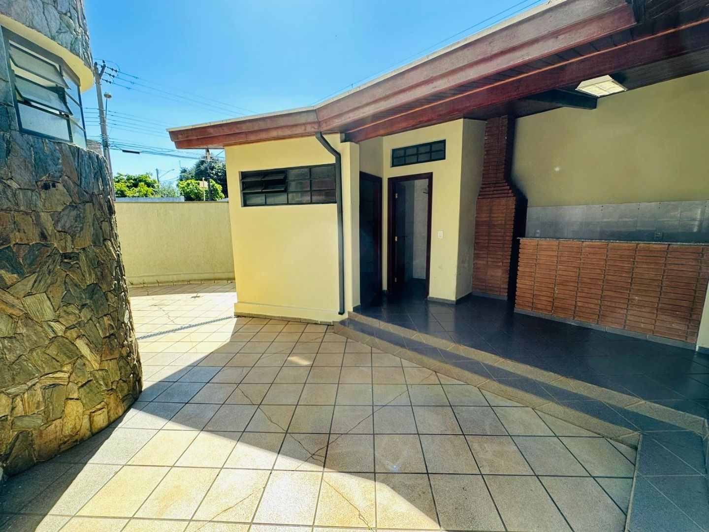 Casa em Jardim Santa Helena, Mogi Guaçu/SP de 217m² 4 quartos à venda por R$ 649.000,00