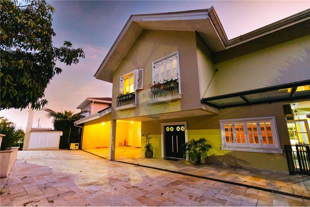 Casa em Alphaville, Santana de Parnaíba/SP de 689m² 8 quartos à venda por R$ 3.799.000,00