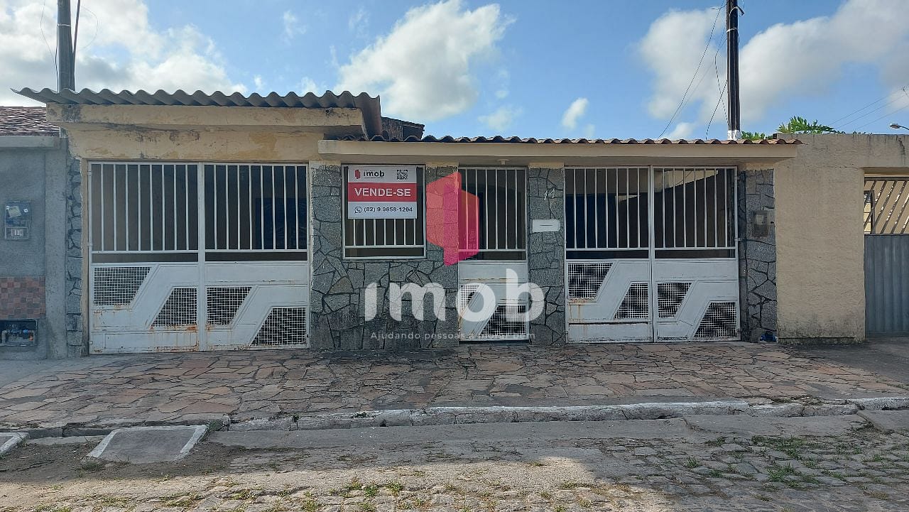 Casa em Clima Bom, Maceió/AL de 160m² 4 quartos à venda por R$ 279.000,00