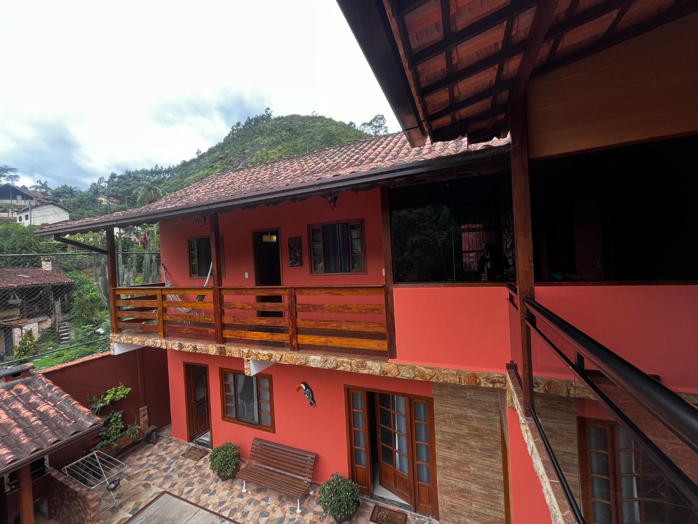 Casa em São Pedro da Serra, Nova Friburgo/RJ de 305m² 4 quartos à venda por R$ 749.000,00