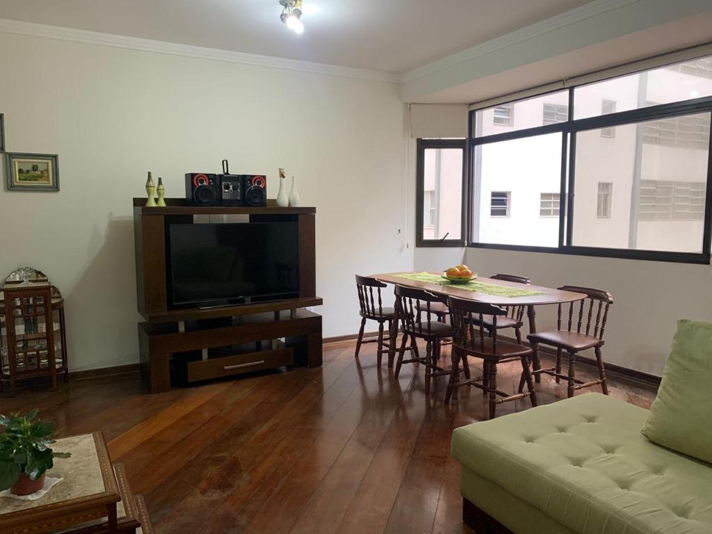 Apartamento em Ponta da Praia, Santos/SP de 130m² 3 quartos para locação R$ 5.000,00/mes