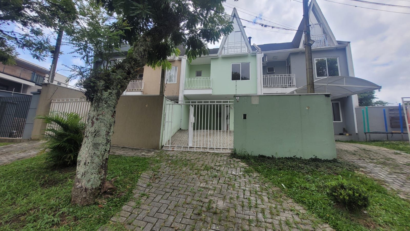 Sobrado em Água Verde, Curitiba/PR de 172m² 3 quartos à venda por R$ 859.000,00