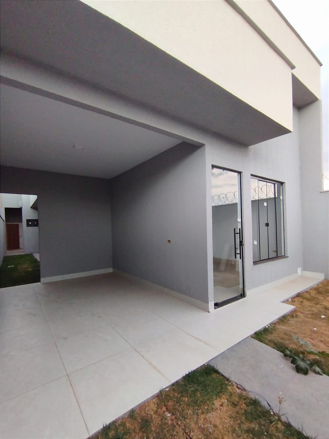 Casa em Vila Oliveira, Aparecida de Goiânia/GO de 136m² 3 quartos à venda por R$ 449.000,00