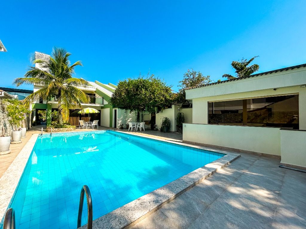 Casa em Camboinhas, Niterói/RJ de 600m² 3 quartos à venda por R$ 4.999.000,00