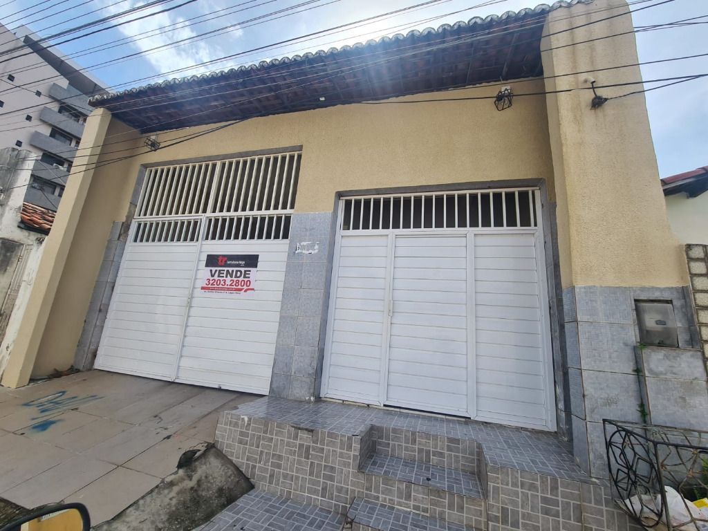 Casa em Petrópolis, Natal/RN de 126m² 2 quartos à venda por R$ 299.000,00