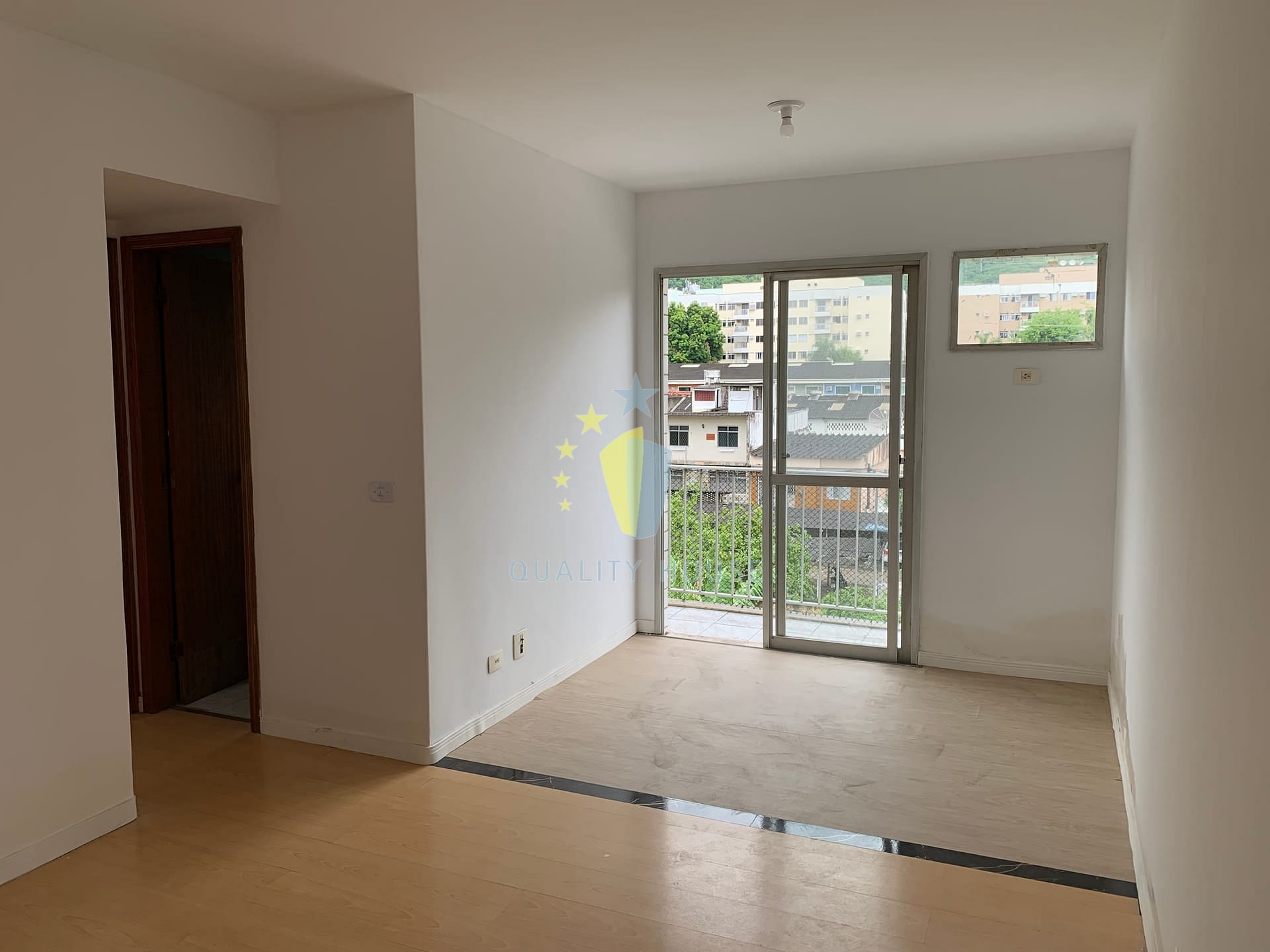 Apartamento em Praça Seca, Rio de Janeiro/RJ de 58m² 2 quartos para locação R$ 800,00/mes