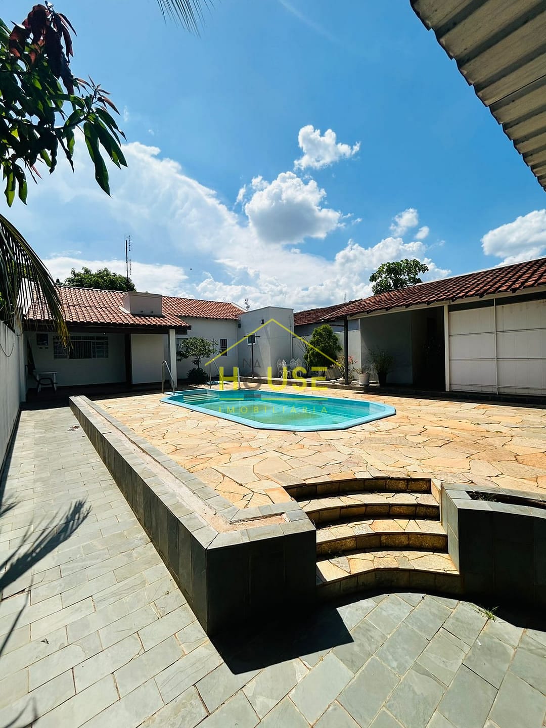 Casa em Vila Paes, Votuporanga/SP de 293m² 5 quartos à venda por R$ 499.000,00