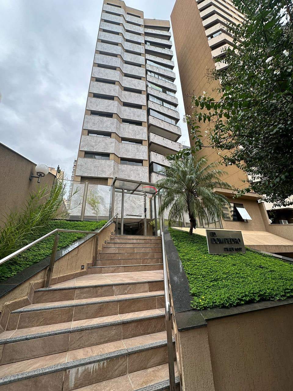 Apartamento em Centro, Londrina/PR de 246m² 4 quartos à venda por R$ 709.000,00