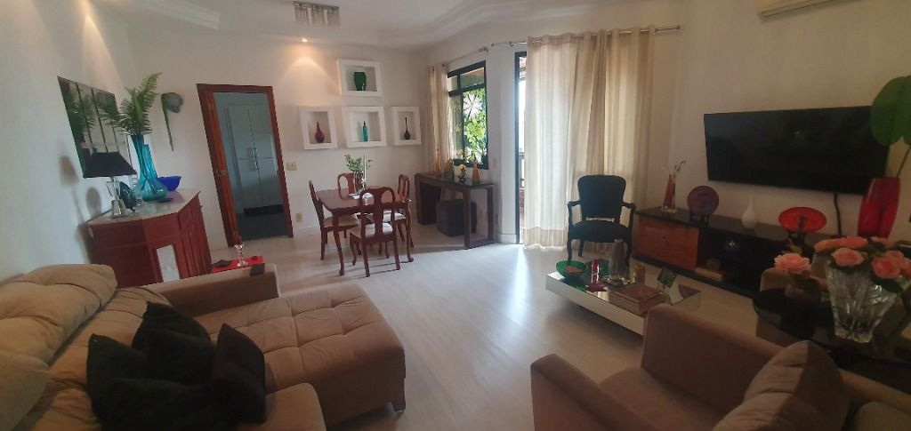 Apartamento em Gonzaga, Santos/SP de 150m² 3 quartos para locação R$ 6.800,00/mes