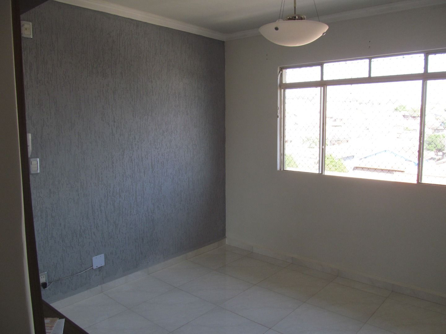 Apartamento em Tietê, Londrina/PR de 57m² 3 quartos à venda por R$ 159.000,00