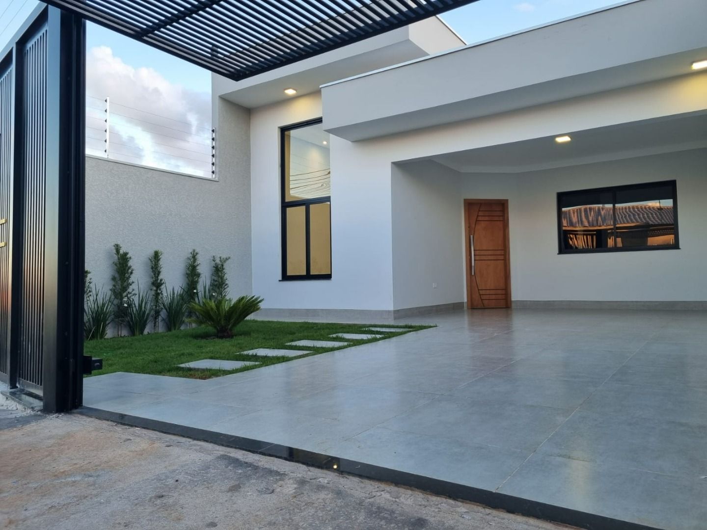 Casa em Jardim Paulista III, Maringá/PR de 140m² 3 quartos à venda por R$ 538.900,00