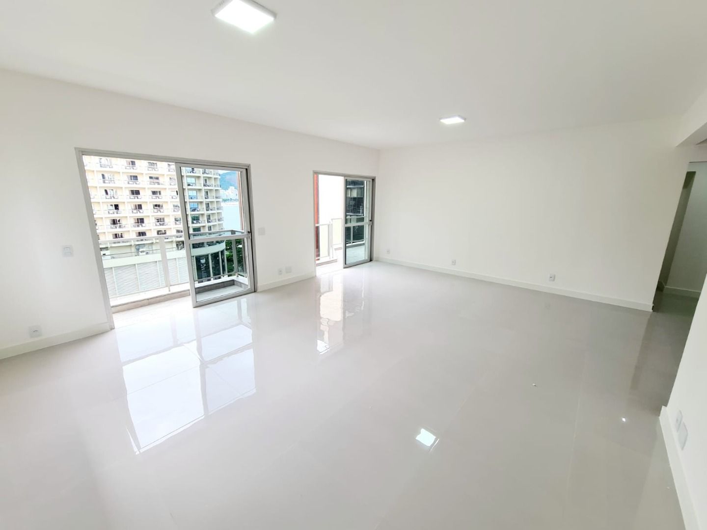 Apartamento em Copacabana, Rio de Janeiro/RJ de 185m² 4 quartos à venda por R$ 3.649.000,00