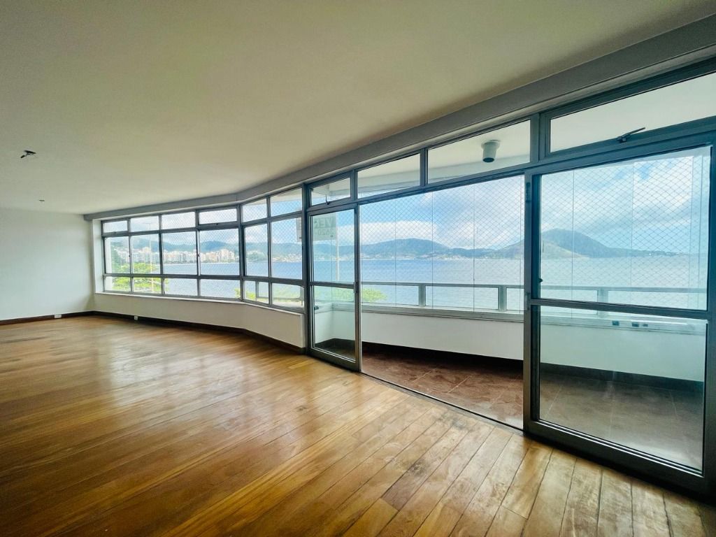 Apartamento em Ingá, Niterói/RJ de 200m² 4 quartos à venda por R$ 2.099.000,00