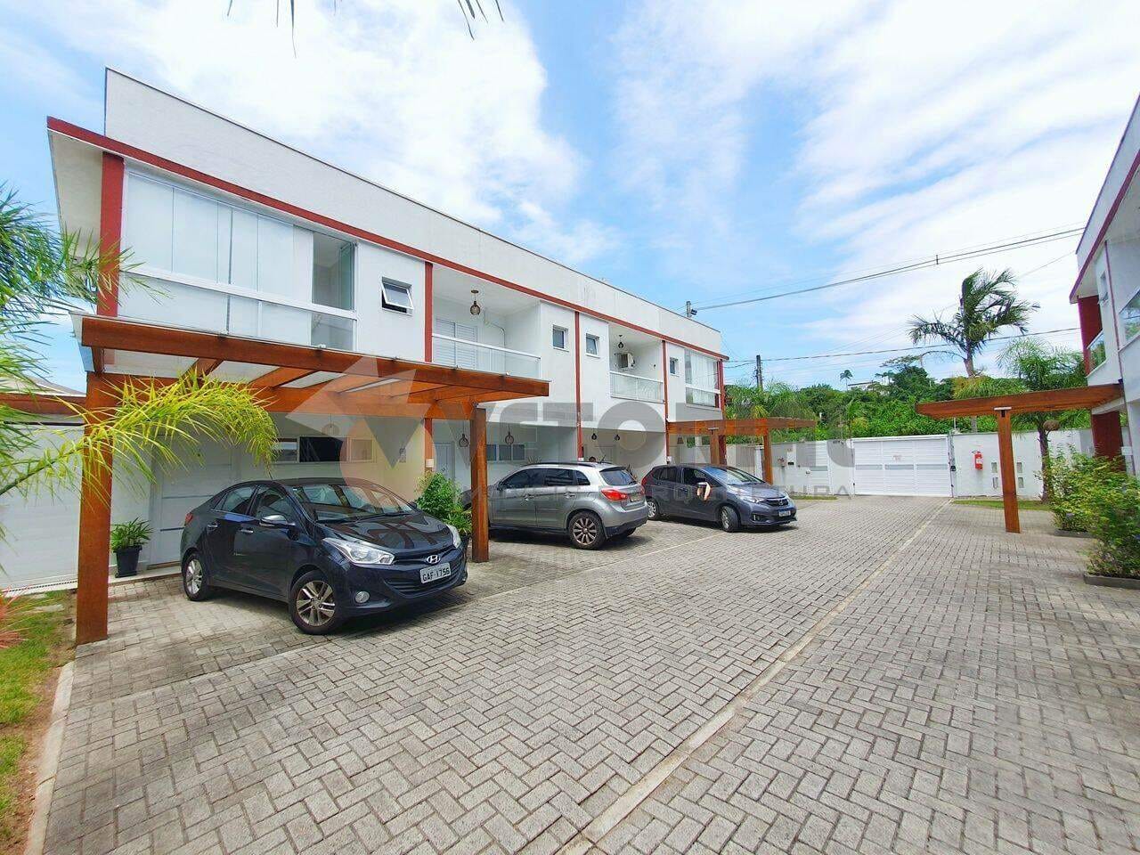 Casa em Massaguaçu, Caraguatatuba/SP de 98m² 2 quartos à venda por R$ 394.000,00