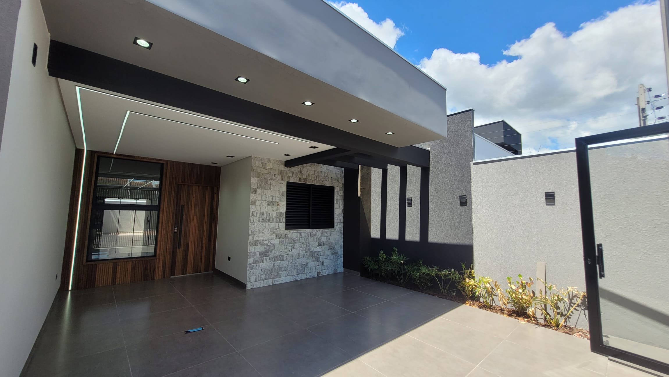 Casa em Jardim Santa Helena, Maringá/PR de 105m² 3 quartos à venda por R$ 549.000,00