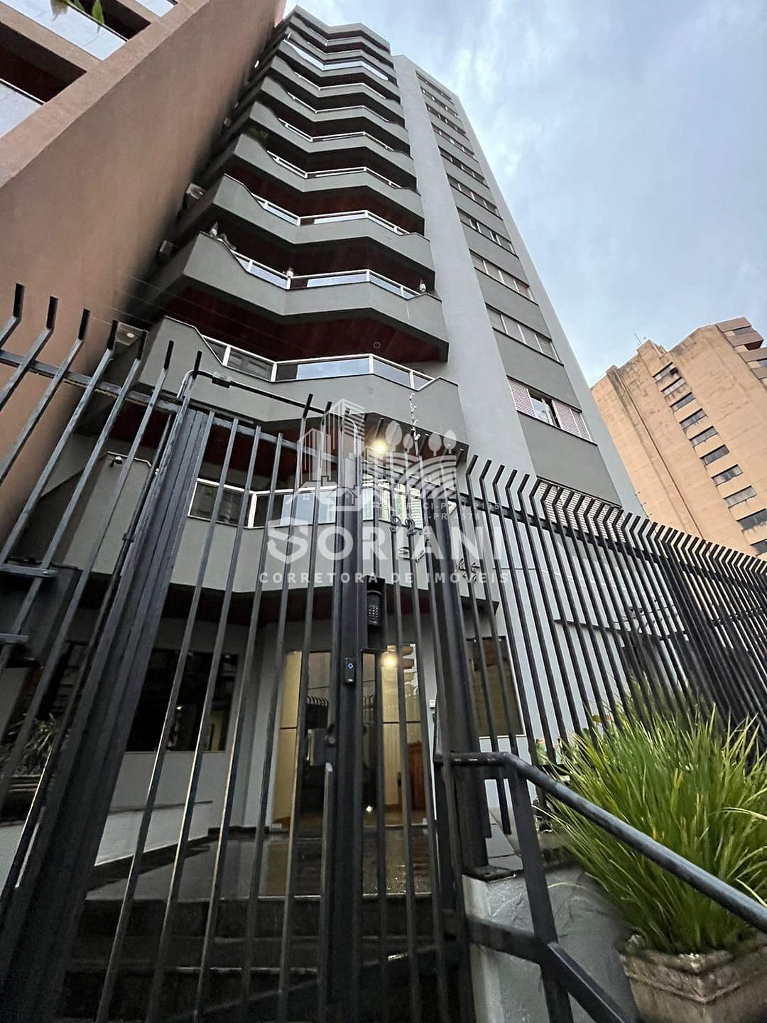 Apartamento em Centro, Londrina/PR de 170m² 3 quartos à venda por R$ 599.000,00