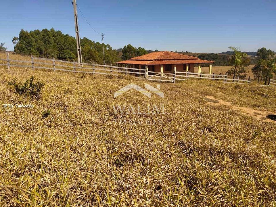 Fazenda em Zona Rural, Oliveira/MG de 270000m² 3 quartos à venda por R$ 1.499.000,00