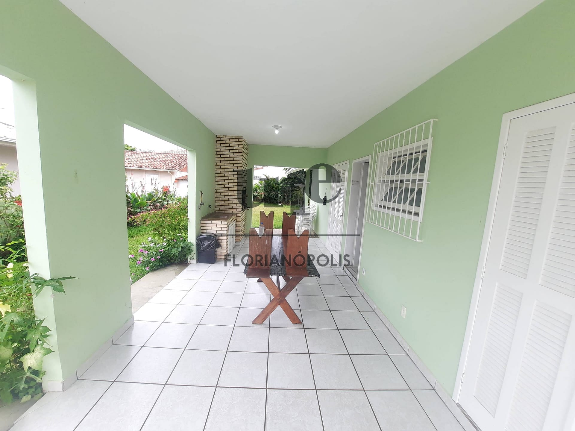 Casa em Daniela, Florianópolis/SC de 200m² 4 quartos à venda por R$ 1.589.000,00