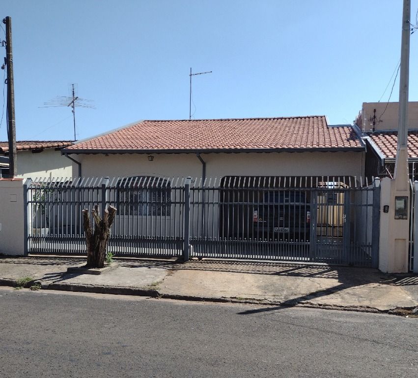 Casa em Centro, Jaguariúna/SP de 182m² 3 quartos à venda por R$ 649.000,00
