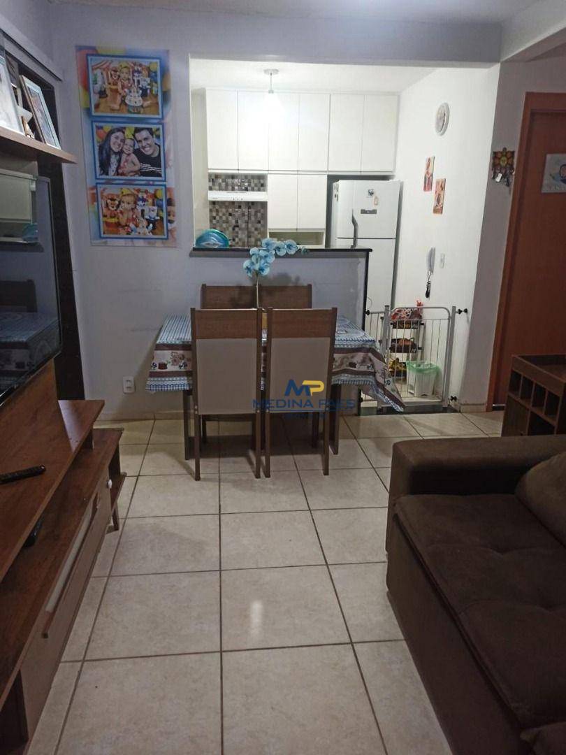 Apartamento em Vista Alegre, São Gonçalo/RJ de 55m² 2 quartos à venda por R$ 199.000,00