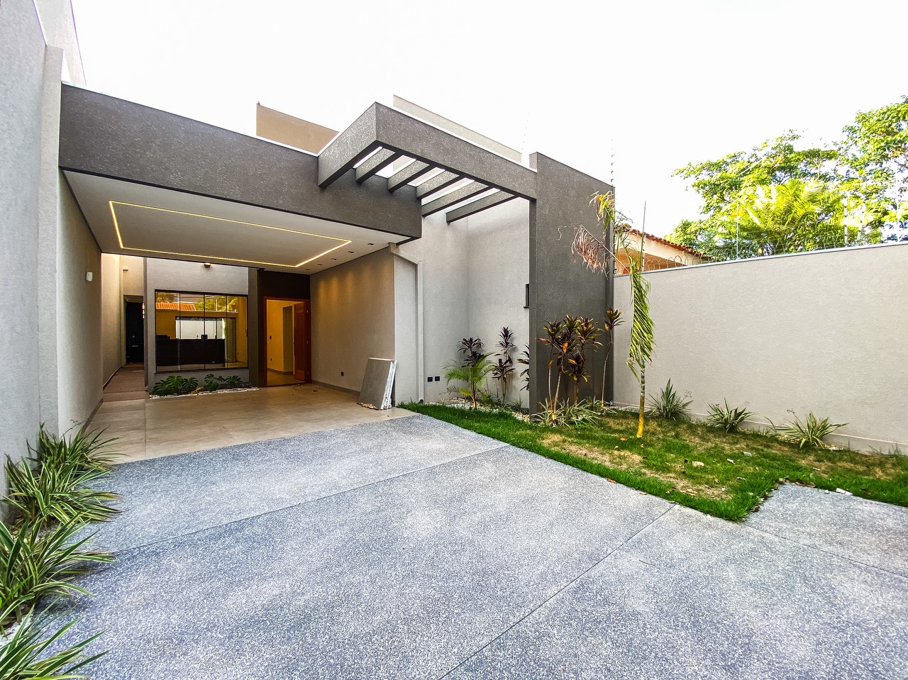 Casa em Vila Taveirópolis, Campo Grande/MS de 131m² 2 quartos à venda por R$ 674.000,00