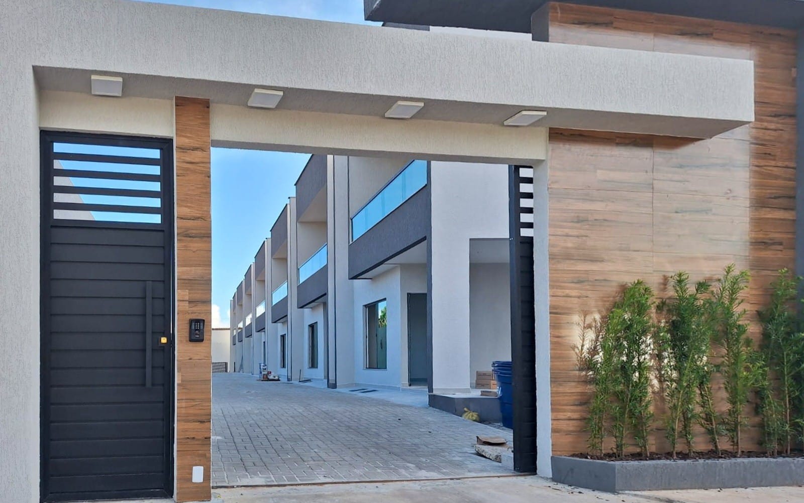 Casa em Centro, Lauro de Freitas/BA de 168m² 4 quartos à venda por R$ 698.000,00