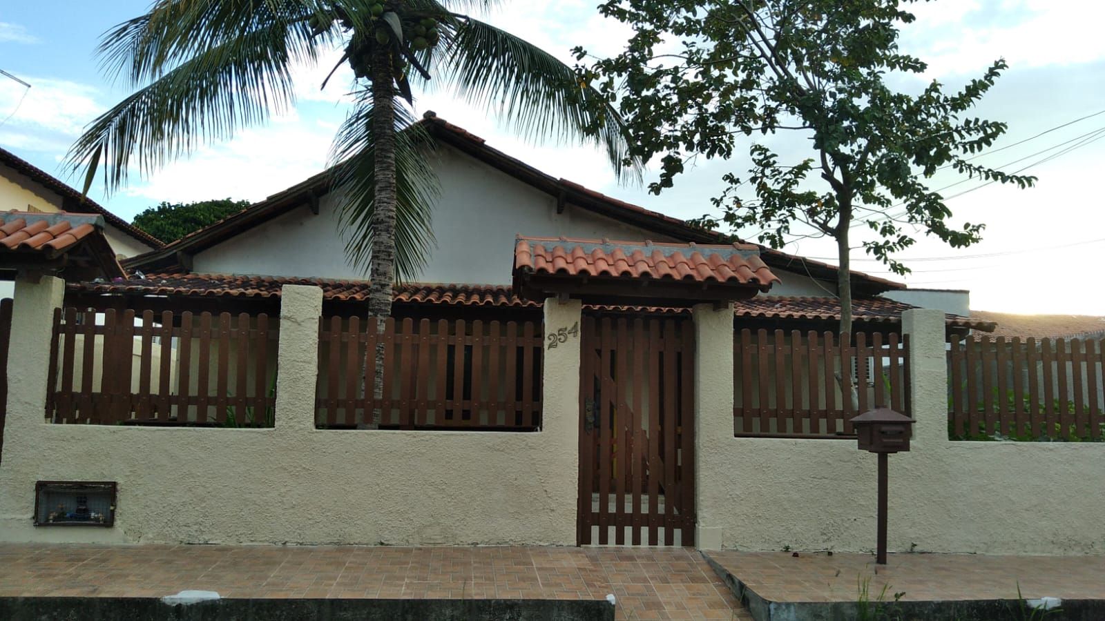 Casa em Itaipu, Niterói/RJ de 249m² 3 quartos à venda por R$ 788.000,00