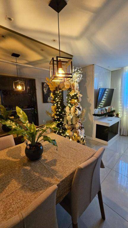 Apartamento em Conjunto Residencial Trinta e Um de Março, São José dos Campos/SP de 45m² 2 quartos à venda por R$ 348.800,00