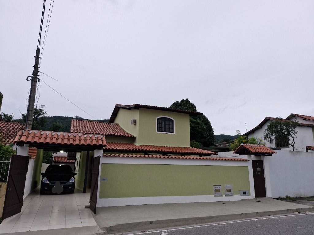Casa em Piratininga, Niterói/RJ de 200m² 3 quartos à venda por R$ 848.900,00