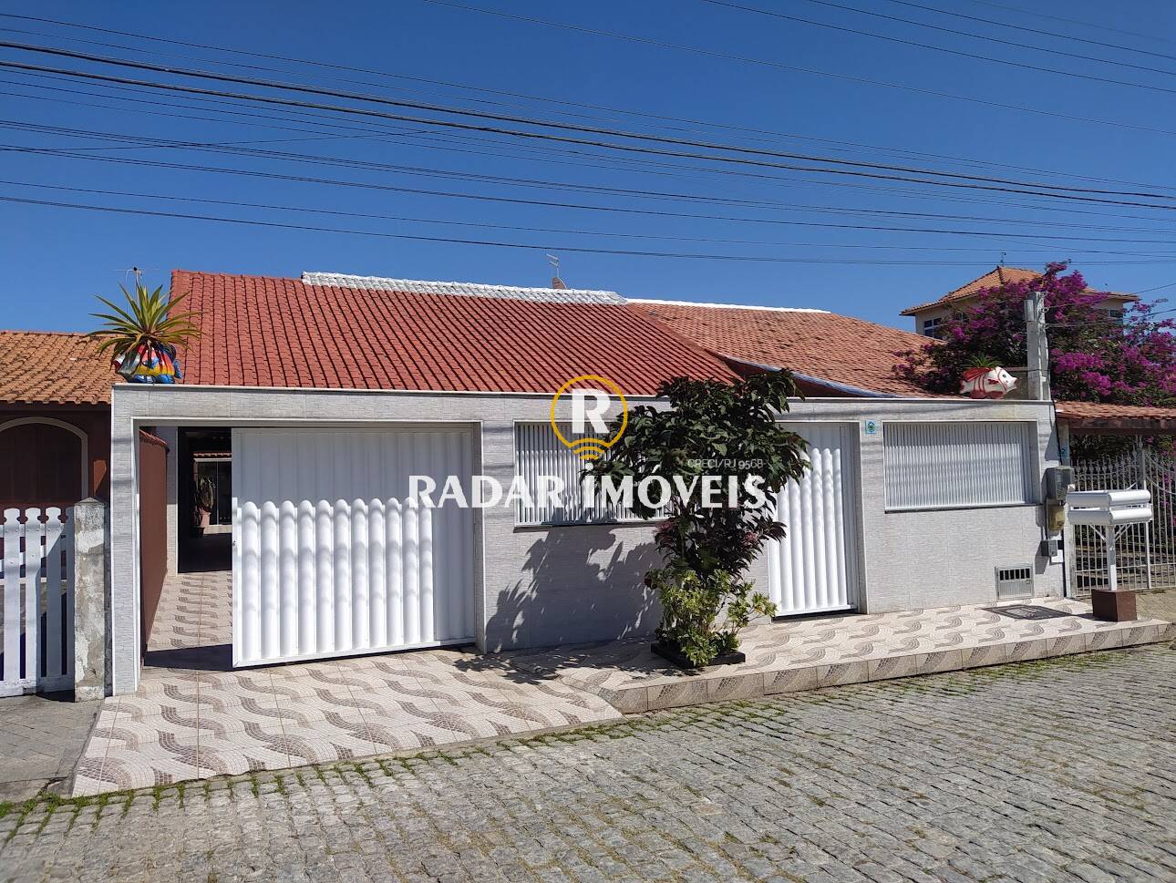 Casa em Campo Redondo, São Pedro da Aldeia/RJ de 300m² 5 quartos à venda por R$ 699.000,00
