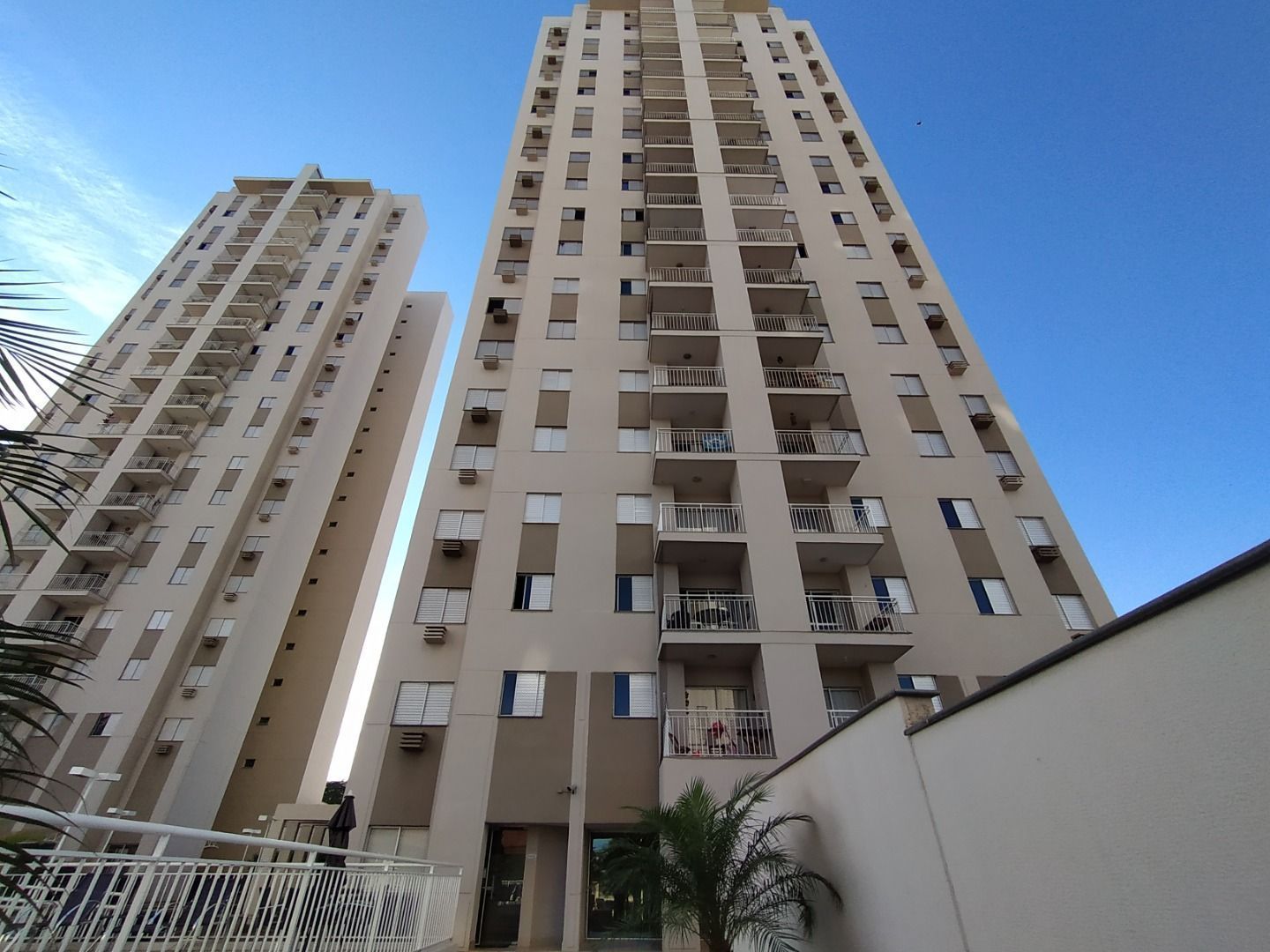 Apartamento em Centro, Londrina/PR de 73m² 3 quartos para locação R$ 2.000,00/mes