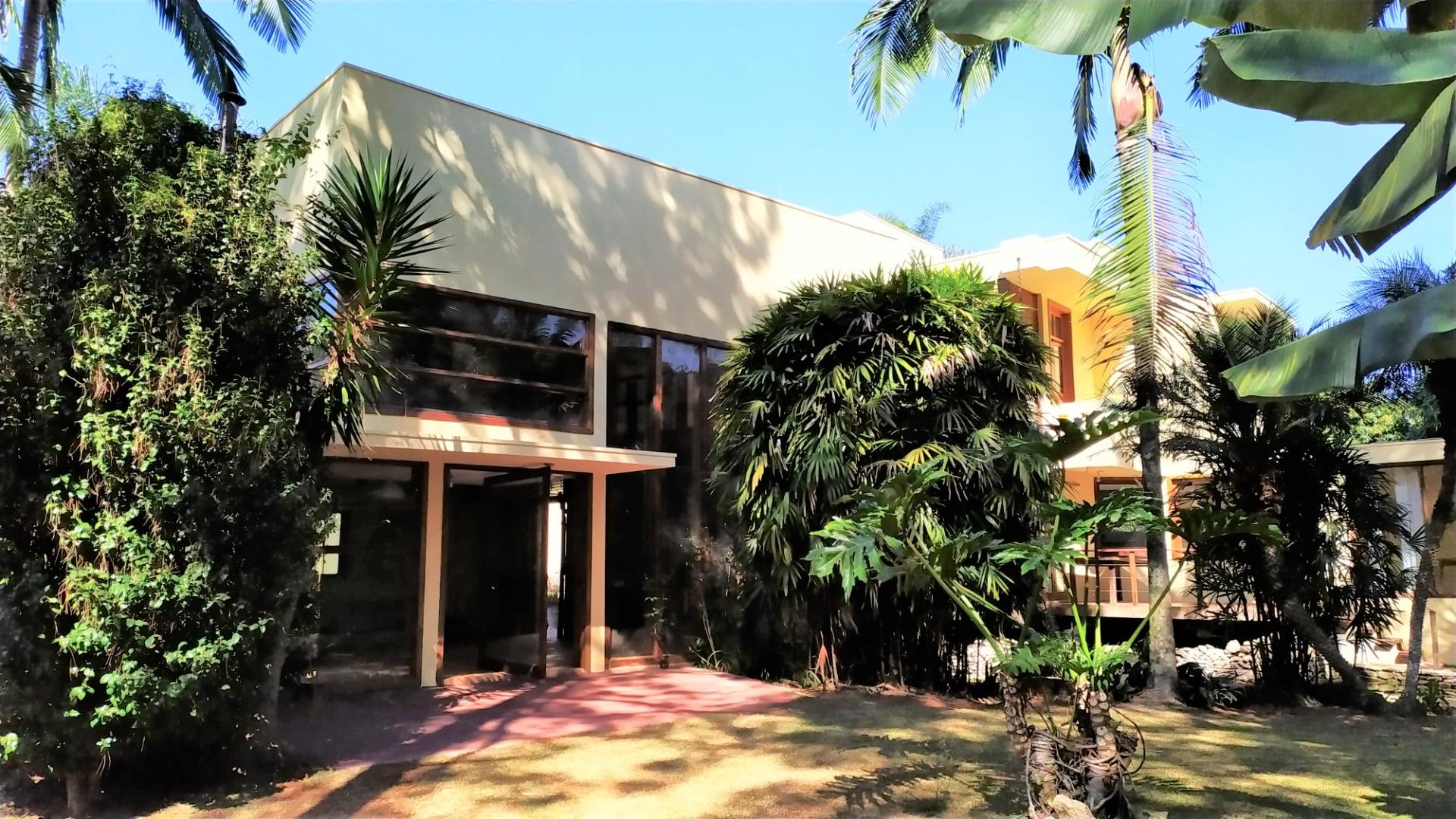 Casa em Vila Santo Antônio, Cotia/SP de 430m² 3 quartos à venda por R$ 1.800.000,00 ou para locação R$ 8.000,00/mes