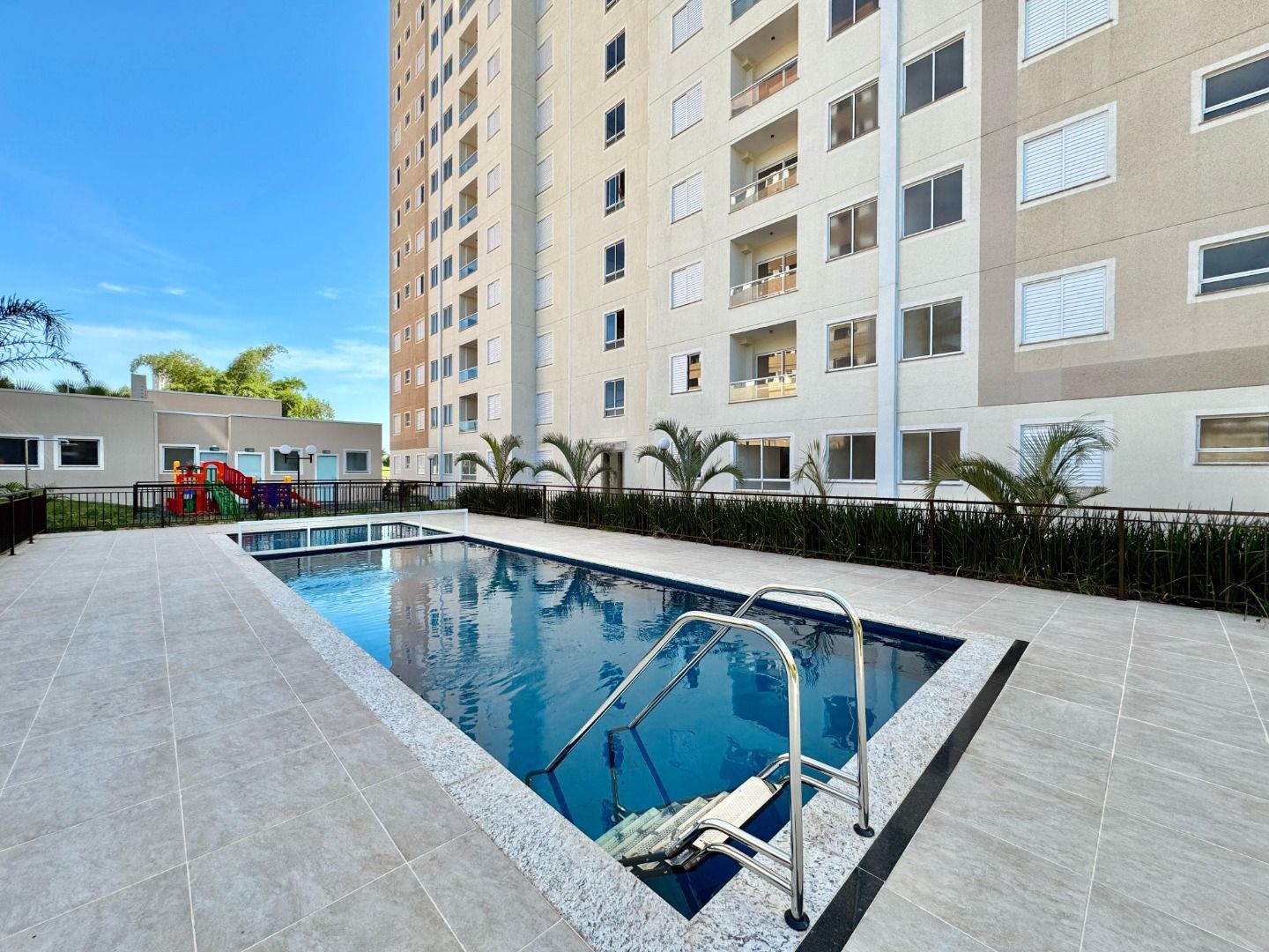 Apartamento em Gleba Fazenda Palhano, Londrina/PR de 46m² 2 quartos para locação R$ 1.650,00/mes