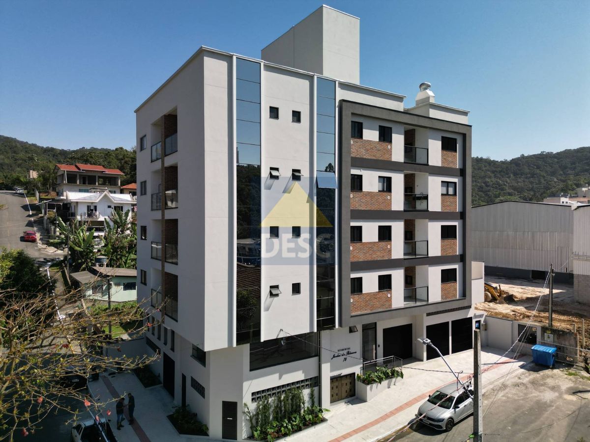 Apartamento em Ariribá, Balneário Camboriú/SC de 66m² 2 quartos à venda por R$ 688.000,00